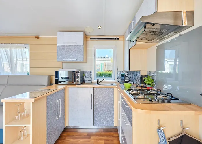 Super Octalia - 5 By Interhome Les Pieux